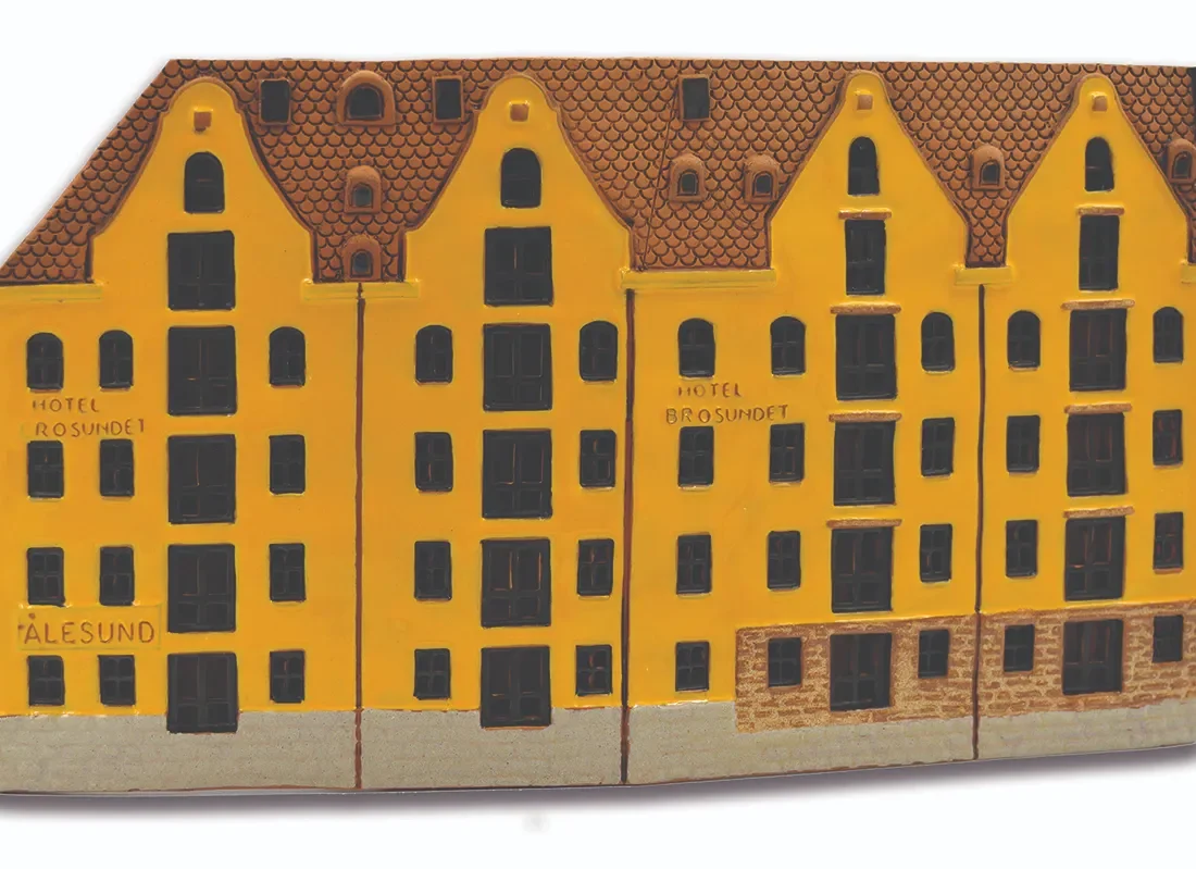 Ceramic plaque of original house in Alesund A 05 PL